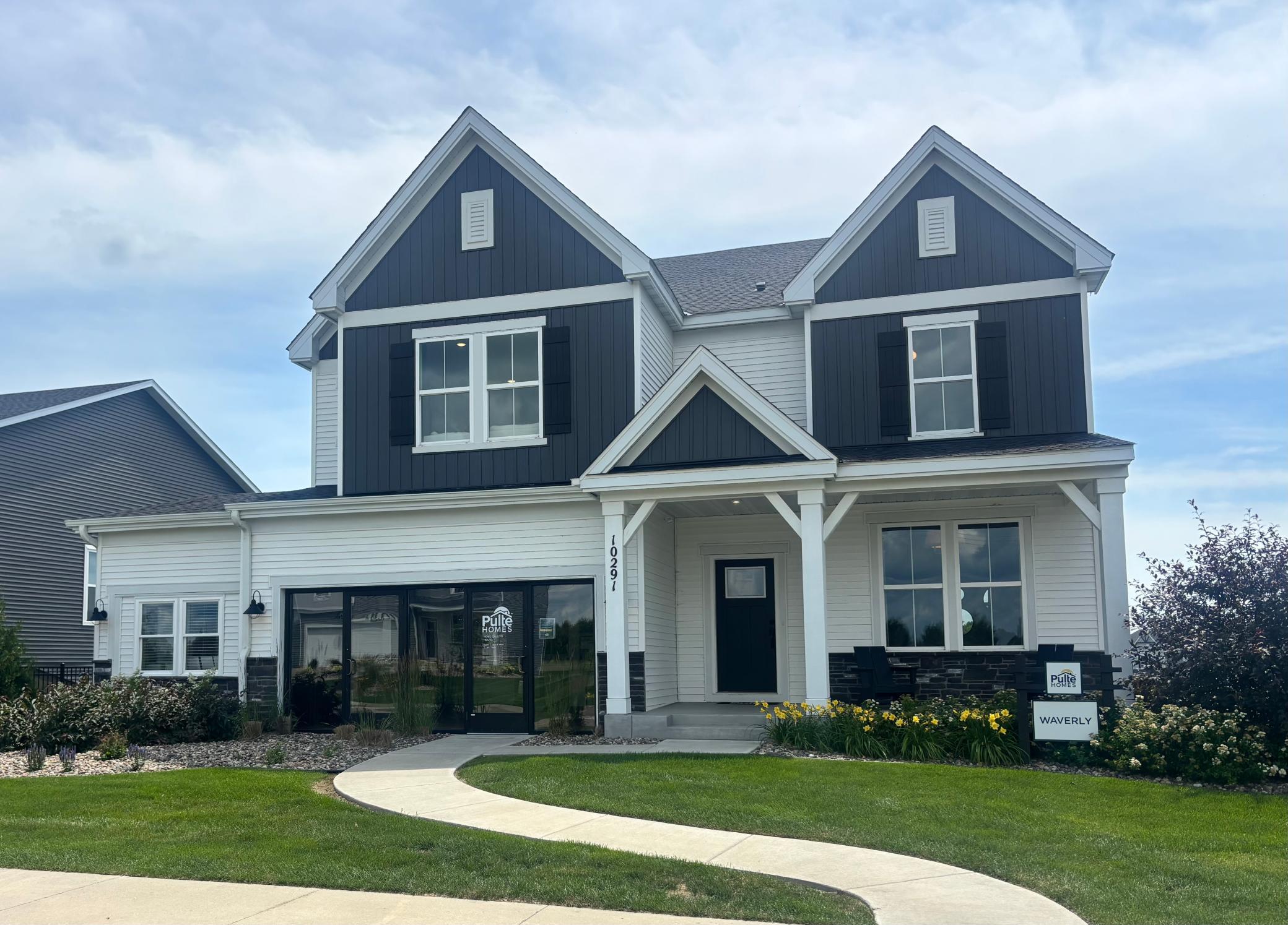 Waverly Front - Woodbury Model