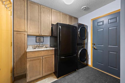 7798 Palisades Avenue NE, Elk River, MN 55330