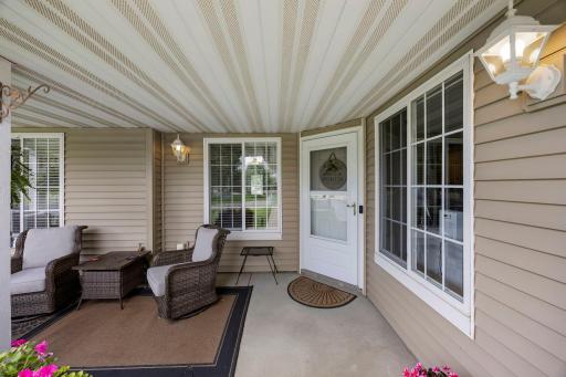 7798 Palisades Avenue NE, Elk River, MN 55330
