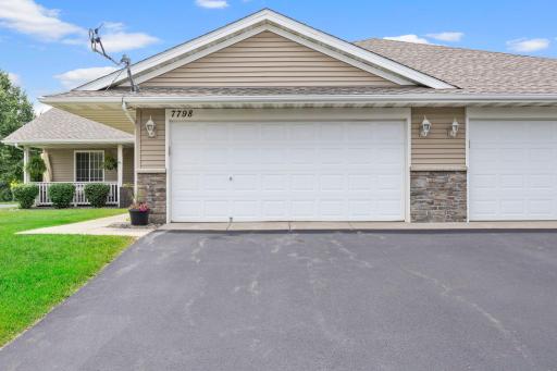 7798 Palisades Avenue NE, Elk River, MN 55330