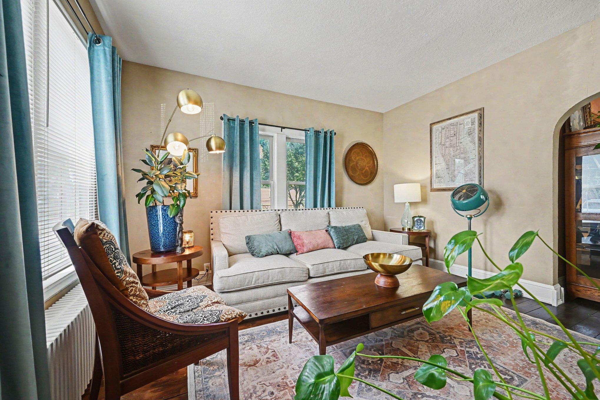 Next to the dining room, this home is nicely laid out for entertaining!