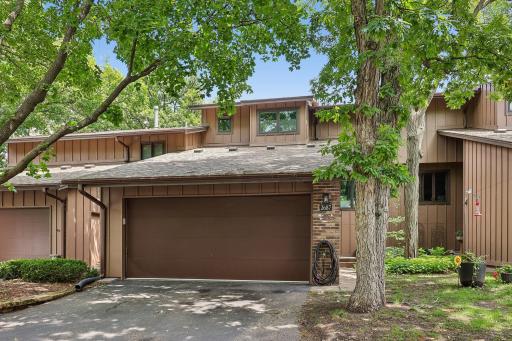 2687 Sumac Ridge, White Bear Lake, MN 55110