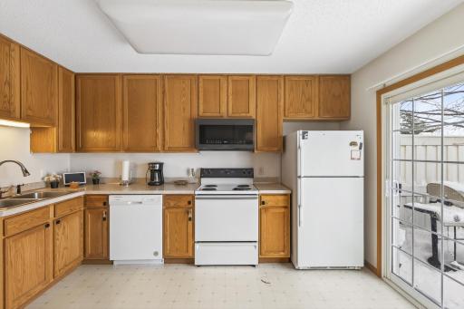 15749 Fjord Avenue, Apple Valley, MN 55124
