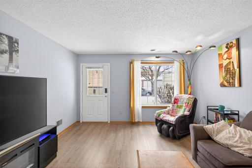 15749 Fjord Avenue, Apple Valley, MN 55124