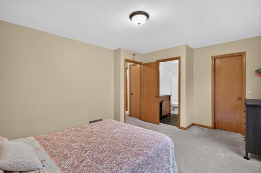 4410 S River Run, Savage, MN 55378