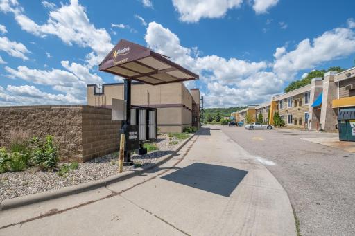 Mankato, MN 56001