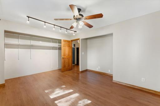 7703 Ivystone Avenue S, Cottage Grove, MN 55016