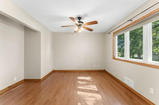 7703 Ivystone Avenue S, Cottage Grove, MN 55016