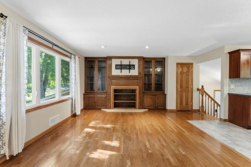 7703 Ivystone Avenue S, Cottage Grove, MN 55016