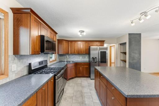 7703 Ivystone Avenue S, Cottage Grove, MN 55016