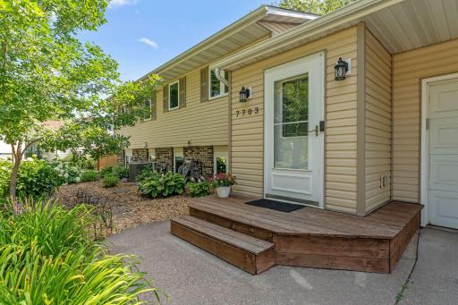 7703 Ivystone Avenue S, Cottage Grove, MN 55016