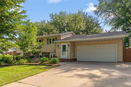 7703 Ivystone Avenue S, Cottage Grove, MN 55016