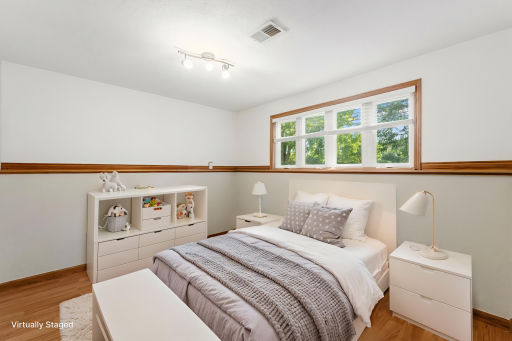 7703 Ivystone Avenue S, Cottage Grove, MN 55016