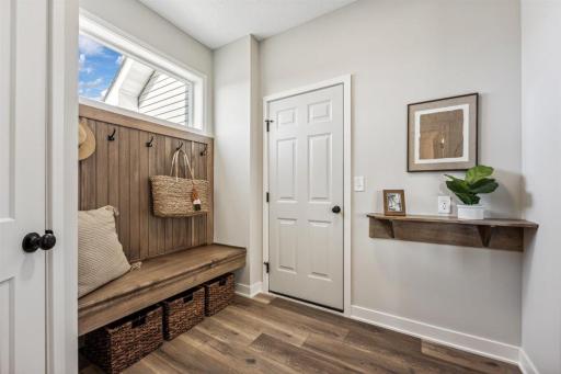 Photos are of a similar "Sheridan". Selections and options may differ.