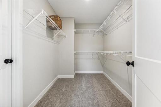 Photos are of a similar "Sheridan". Selections and options may differ.