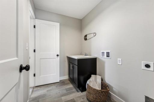 Photos are of a similar "Sheridan". Selections and options may differ.