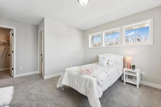 Photos are of a similar "Sheridan". Selections and options may differ.