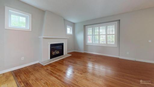25395-County-Highway-6-Living-Room-Defurnished 2.jpg