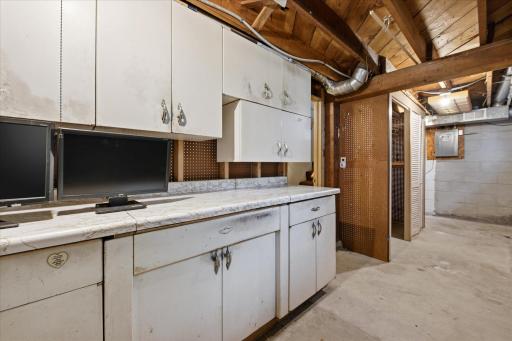 5625 Hillsview Road, Minneapolis, MN 55430