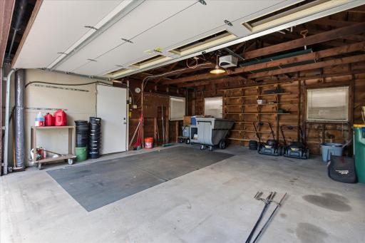 5625 Hillsview Road, Minneapolis, MN 55430