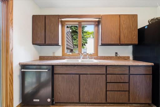 5625 Hillsview Road, Minneapolis, MN 55430