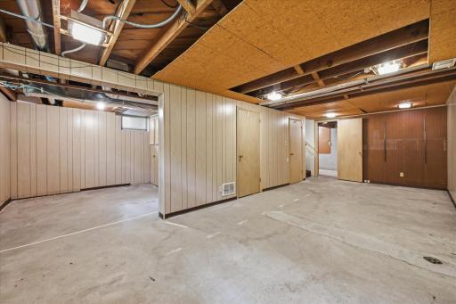 5625 Hillsview Road, Minneapolis, MN 55430