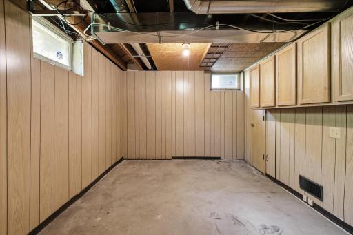 5625 Hillsview Road, Minneapolis, MN 55430