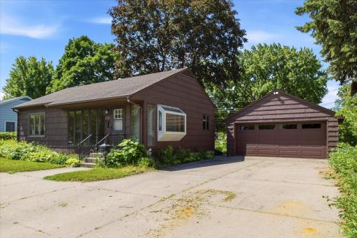 5625 Hillsview Road, Minneapolis, MN 55430
