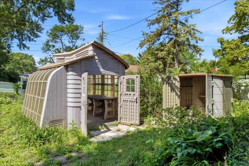 5625 Hillsview Road, Minneapolis, MN 55430