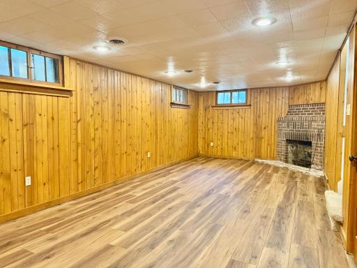200 North Street, Tracy, MN 56175