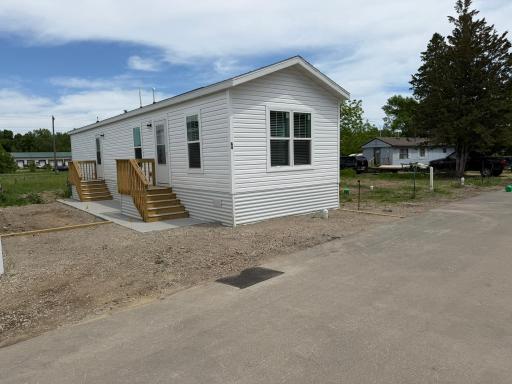 1611 6th Avenue E, A4, Alexandria, MN 56308