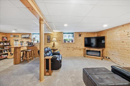 215 E 45th Street, Hibbing, MN 55746