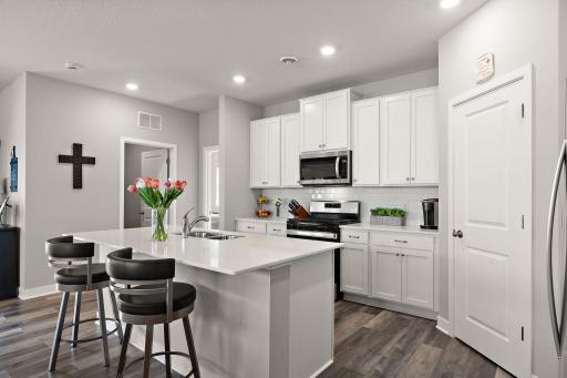 2084 Arcadia Street, Shakopee, MN 55379