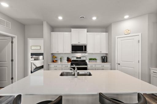 2084 Arcadia Street, Shakopee, MN 55379