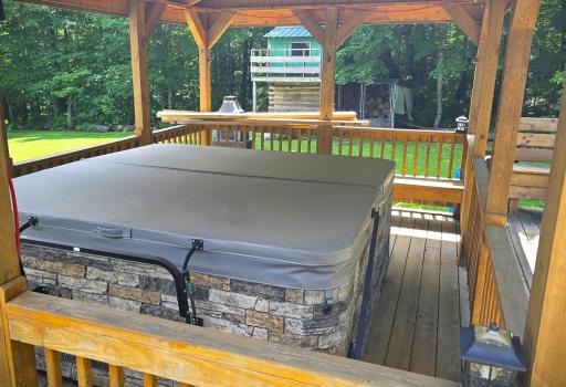 Newer Hot tub