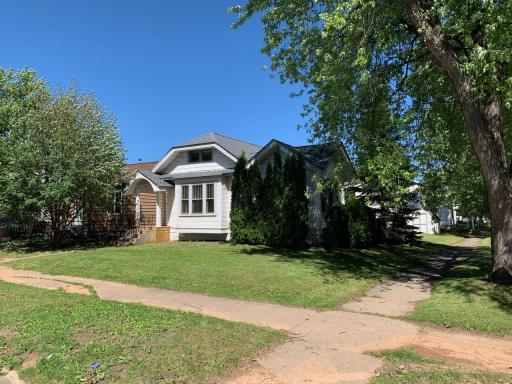 2630 3rd Avenue E, Hibbing, MN 55746