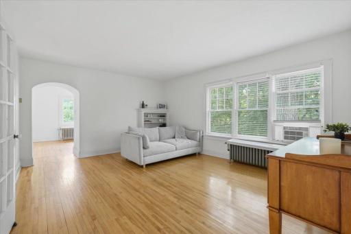 1070 Bradley Street, Saint Paul, MN 55130