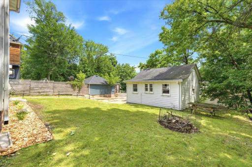 1070 Bradley Street, Saint Paul, MN 55130