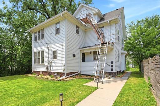1070 Bradley Street, Saint Paul, MN 55130