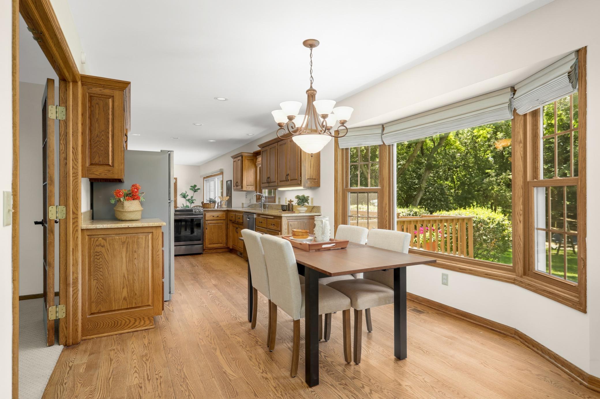 Eat In Dinette. Updated Blinds (2024).