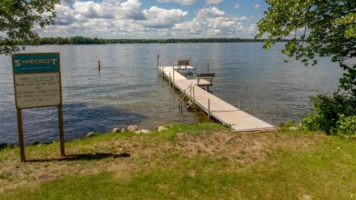 199' of shared beach access ~ level lot ~ sandy shoreline ~ picnic area!