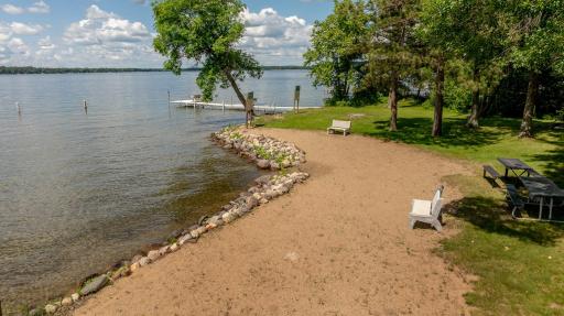Sandcrest private association beach ~ 199' of sand shoreline!
