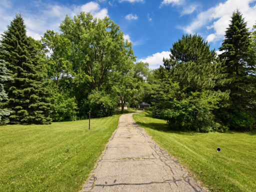 7722 Babcock Trail, Inver Grove Heights, MN 55077