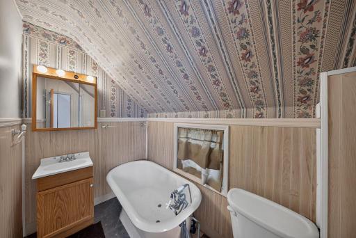 202 Pine Street, Fountain, MN 55935