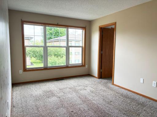 1087 Barclay Street, Saint Paul, MN 55106