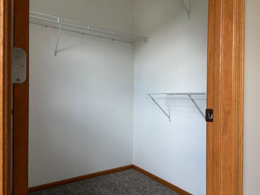 1087 Barclay Street, Saint Paul, MN 55106