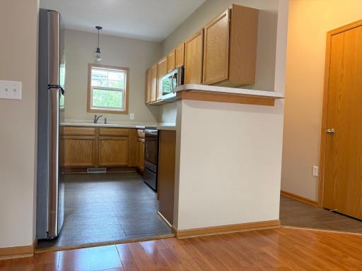 1087 Barclay Street, Saint Paul, MN 55106