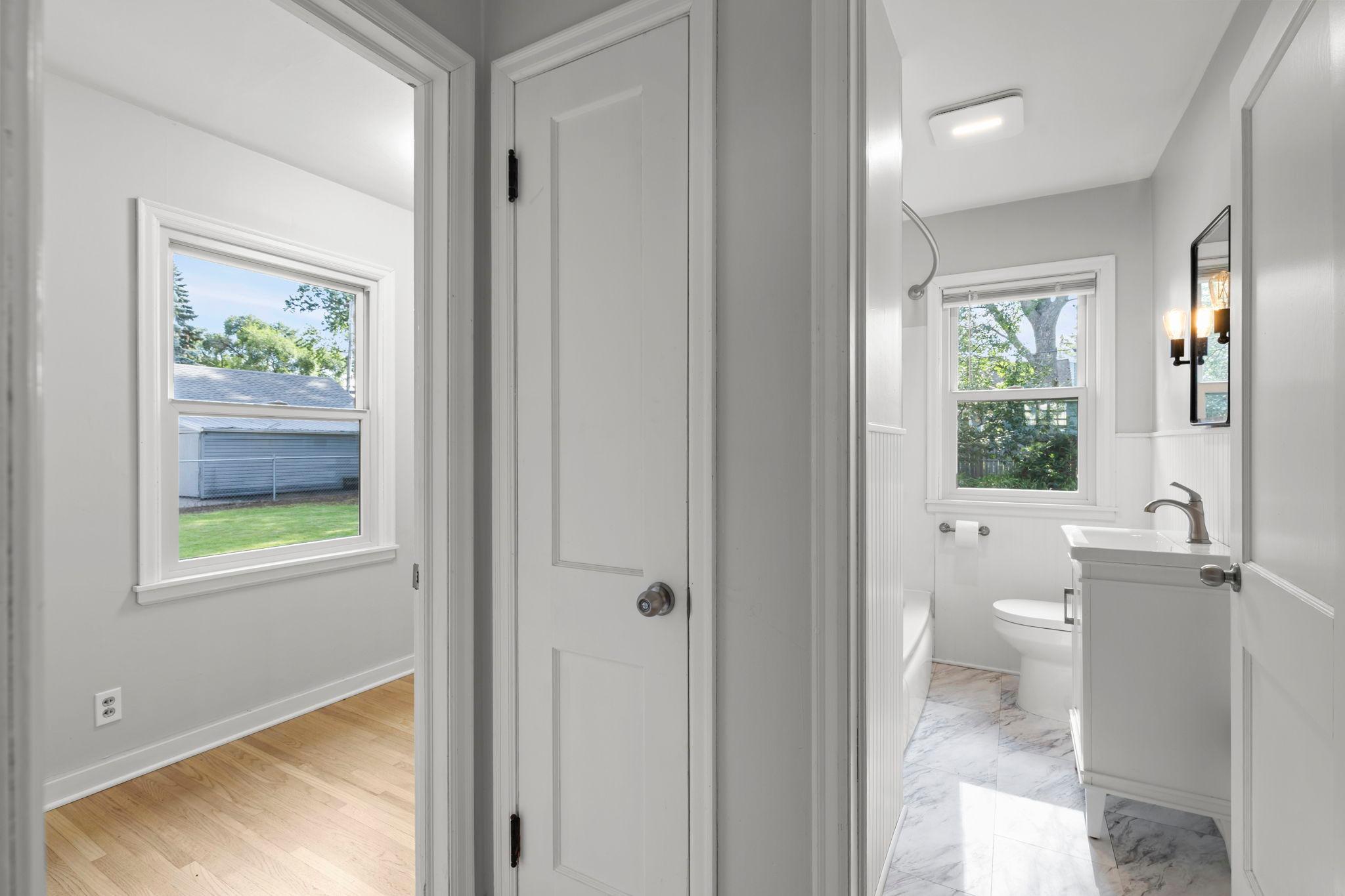 23-web-or-mls-8734 Portland Ave-75.jpg