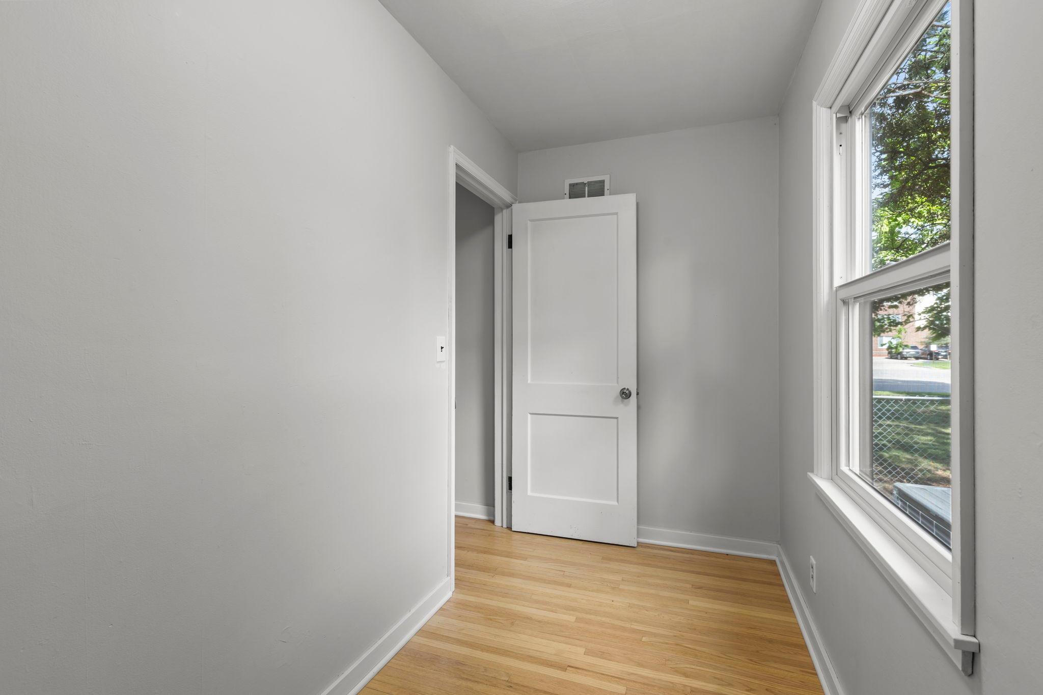 26-web-or-mls-8734 Portland Ave-51.jpg