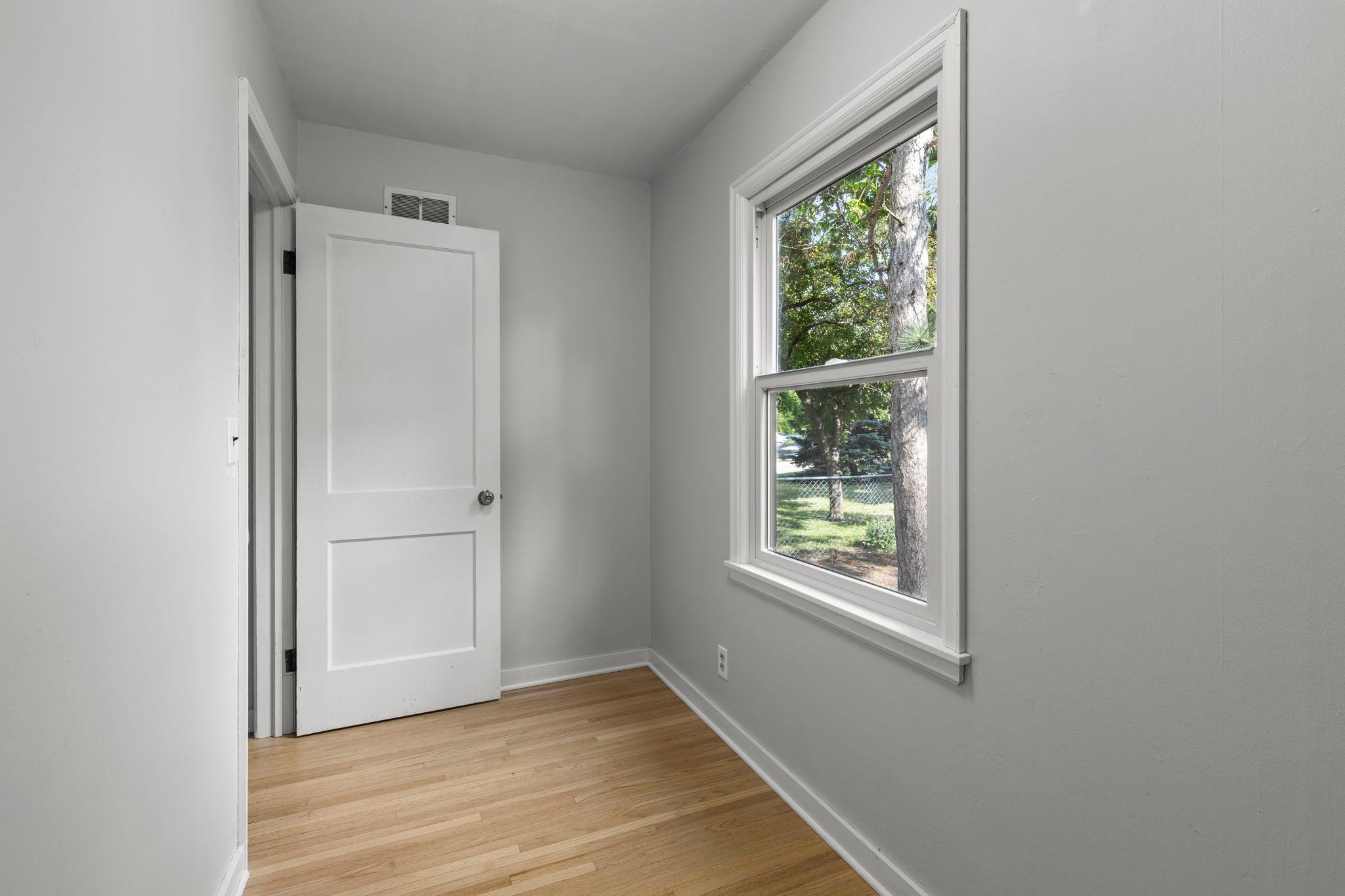 27-web-or-mls-8734 Portland Ave-54.jpg